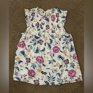 Flutter-Sleeve Smocked Floral Swing Blouse - M